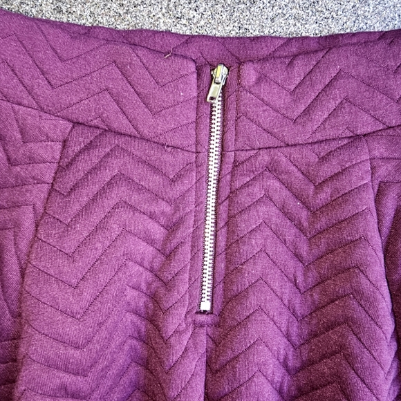 NWT H&M chevron flared mini skirt in XS - Picture 7 of 9